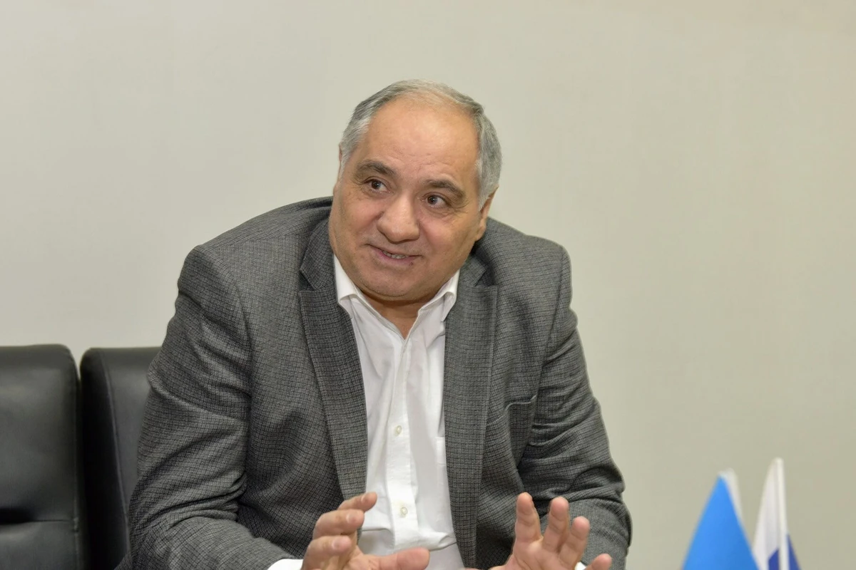 Qulu Məhərrəmli: “Ofisi bağlayıb, şələ-şülələrini qoltuqlarına vermək olar”
