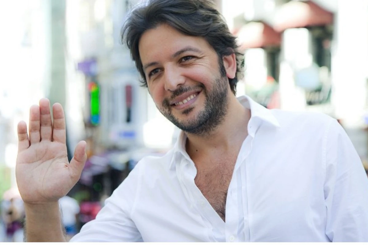 Nihat Doğan 3 aylıq hamilə fanatı ilə EVLƏNDİ - FOTO