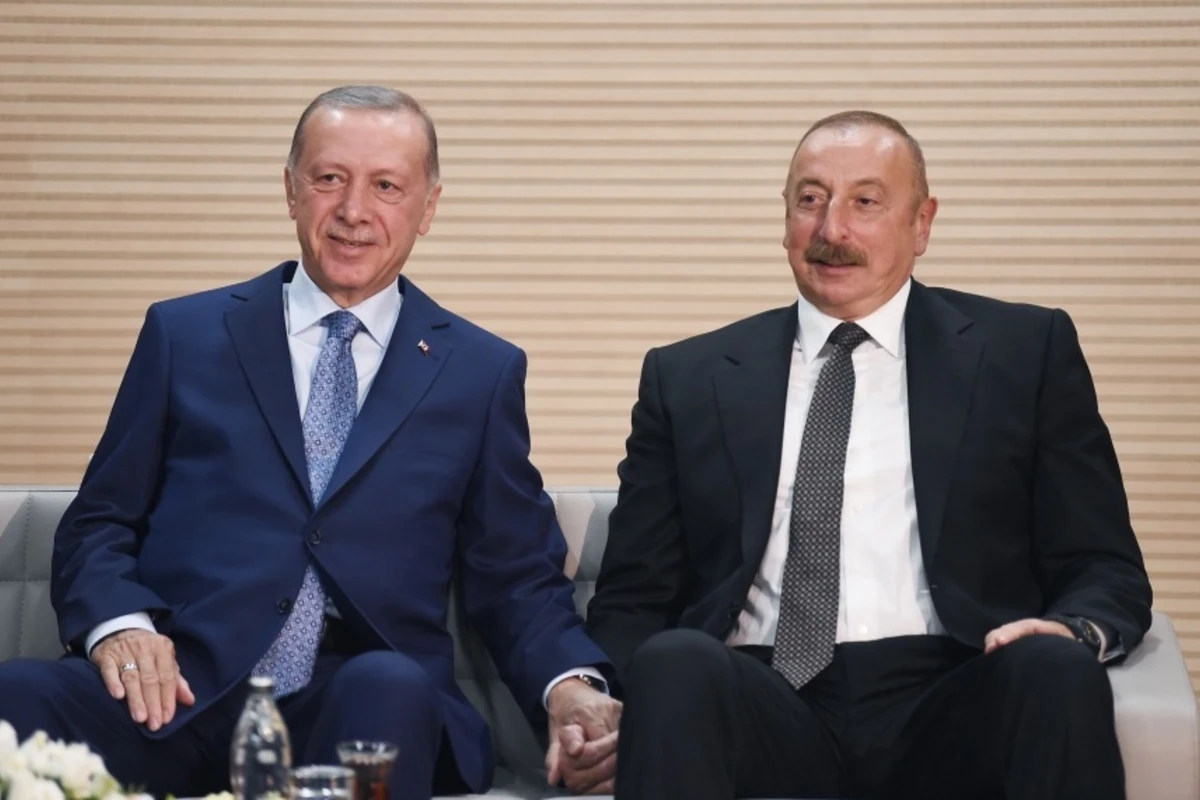 İslamiadanın açılışında iştirak edən rəsmilərin şərəfinə şam yeməyi verilib - YENİLƏNİB - FOTO İslamiadanın açılışında iştirak edən rəsmilərin şərəfinə şam yeməyi verilib - YENİLƏNİB - FOTO