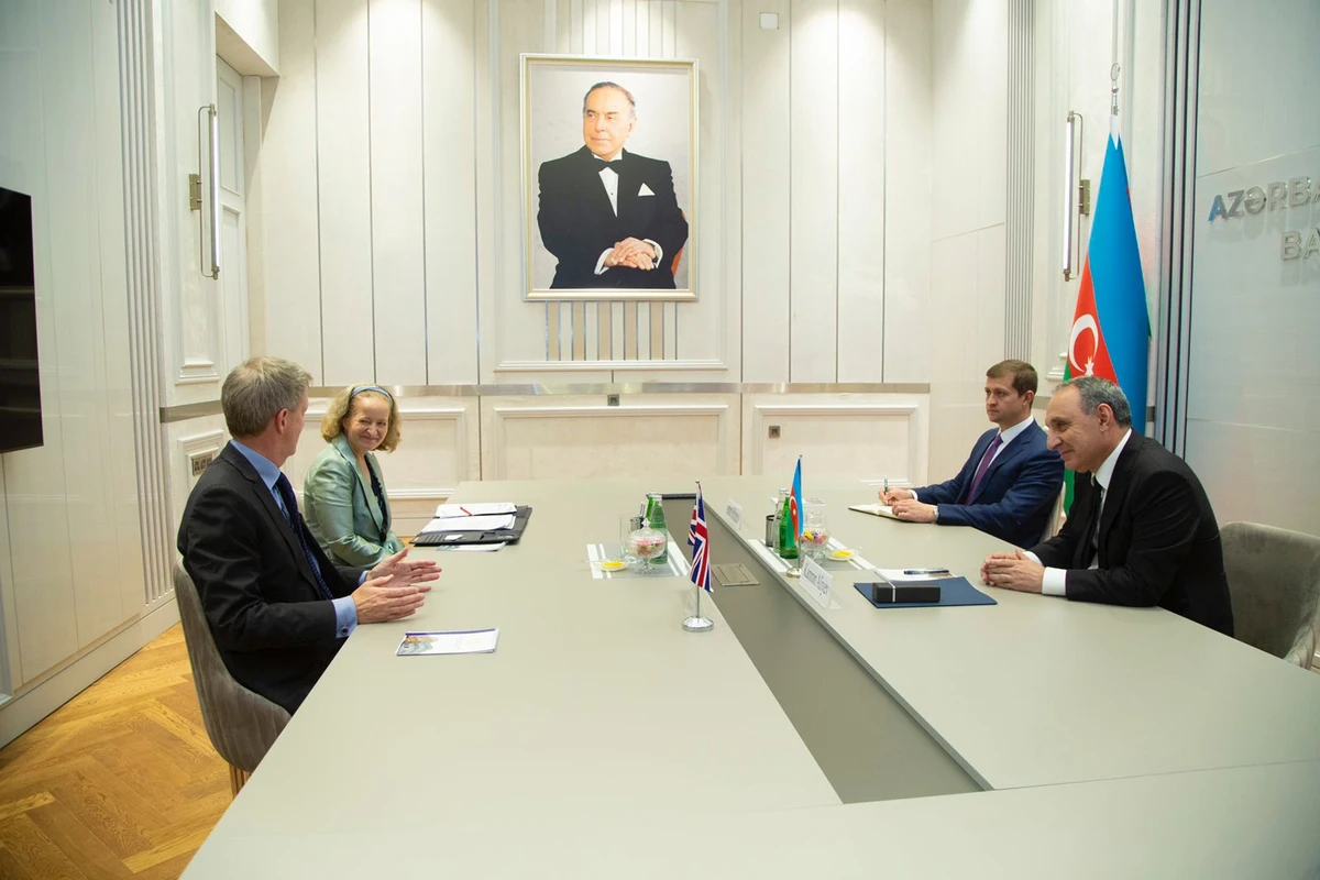 Baş prokuror Britaniya səfiri ilə görüşüb - FOTO