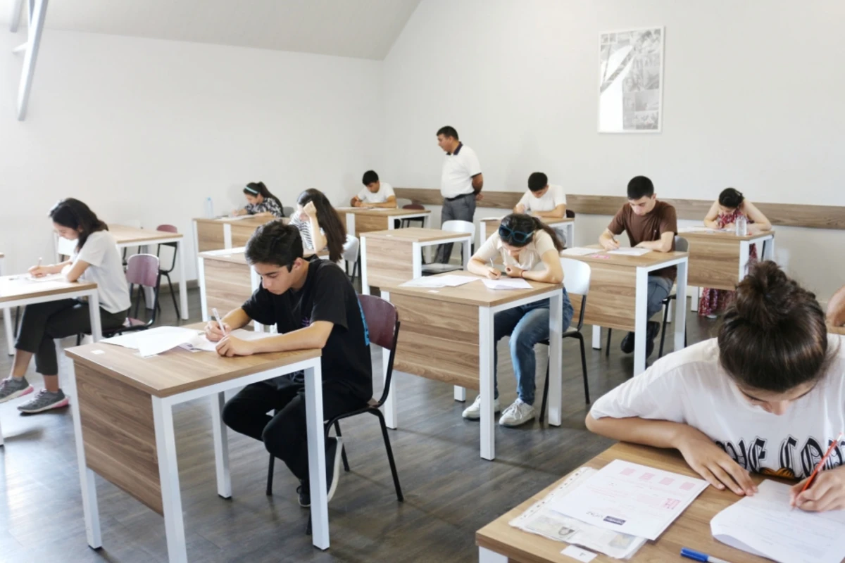 Universitetə qəbul olmaq istəyənlərə ŞAD XƏBƏR - Bu qrup üzrə keçid balları... - VİDEO Universitetə qəbul olmaq istəyənlərə ŞAD XƏBƏR - Bu qrup üzrə keçid balları... - VİDEO