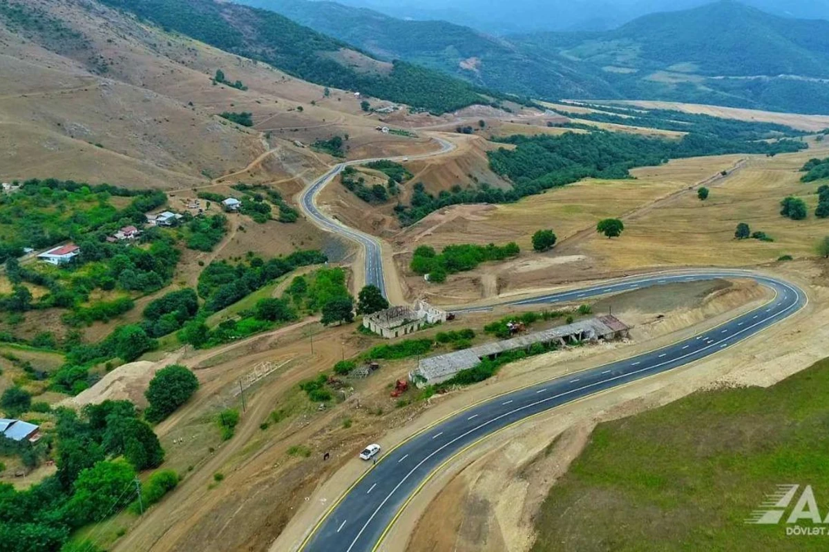 Laçın şəhərindən yan keçən yeni avtomobil yolunun tikintisi yekunlaşıb - FOTO