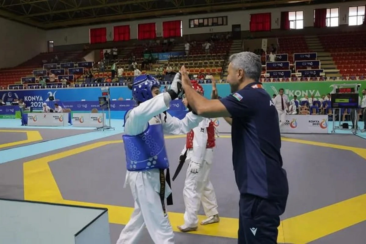 İslamiada: Azərbaycan taekvondoçusu gümüş medal qazandı