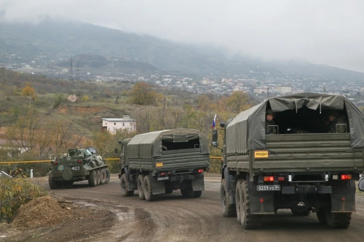Rus sülhməramlıların maşını erməni sürücünün avtomobili ilə toqquşdu: 4 qadın öldü