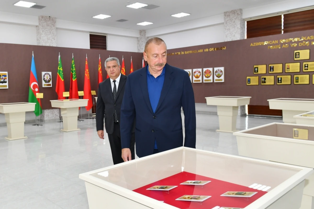 İlham Əliyev Ağsuda Gənc Sənətkarlar Mərkəzinin və Dövlət Rəmzləri Muzeyinin açılışında iştirak edib  - FOTO