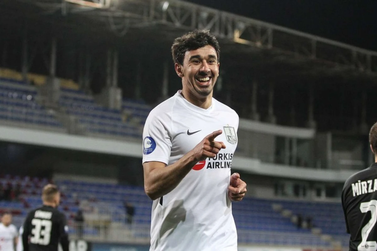Neftçinin futbolçusu üç ay yaşıl meydanlardan kənar olacaq Neftçinin futbolçusu üç ay yaşıl meydanlardan kənar olacaq