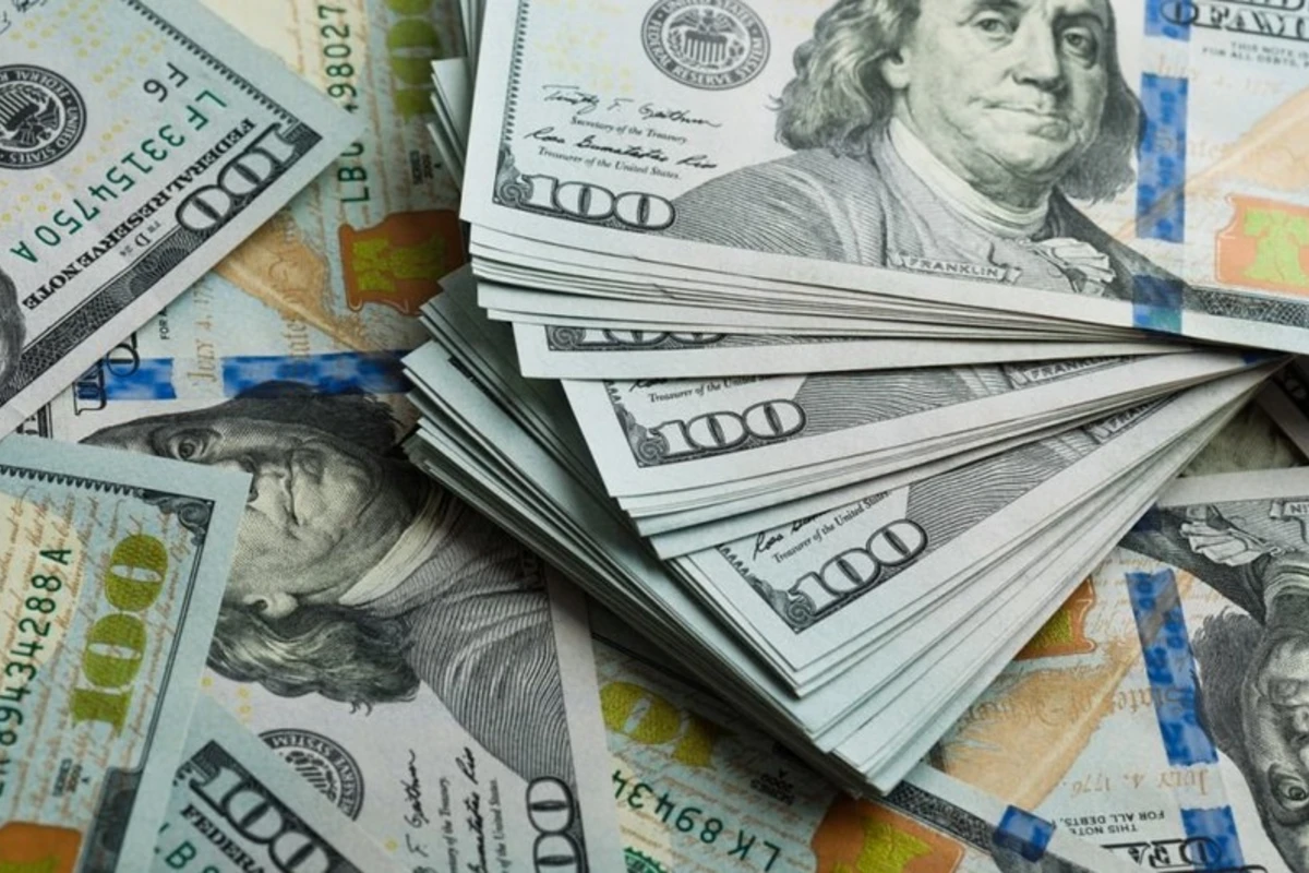 Azərbaycanın birbaşa xarici dövlət borcu bu il 3 % azalıb
