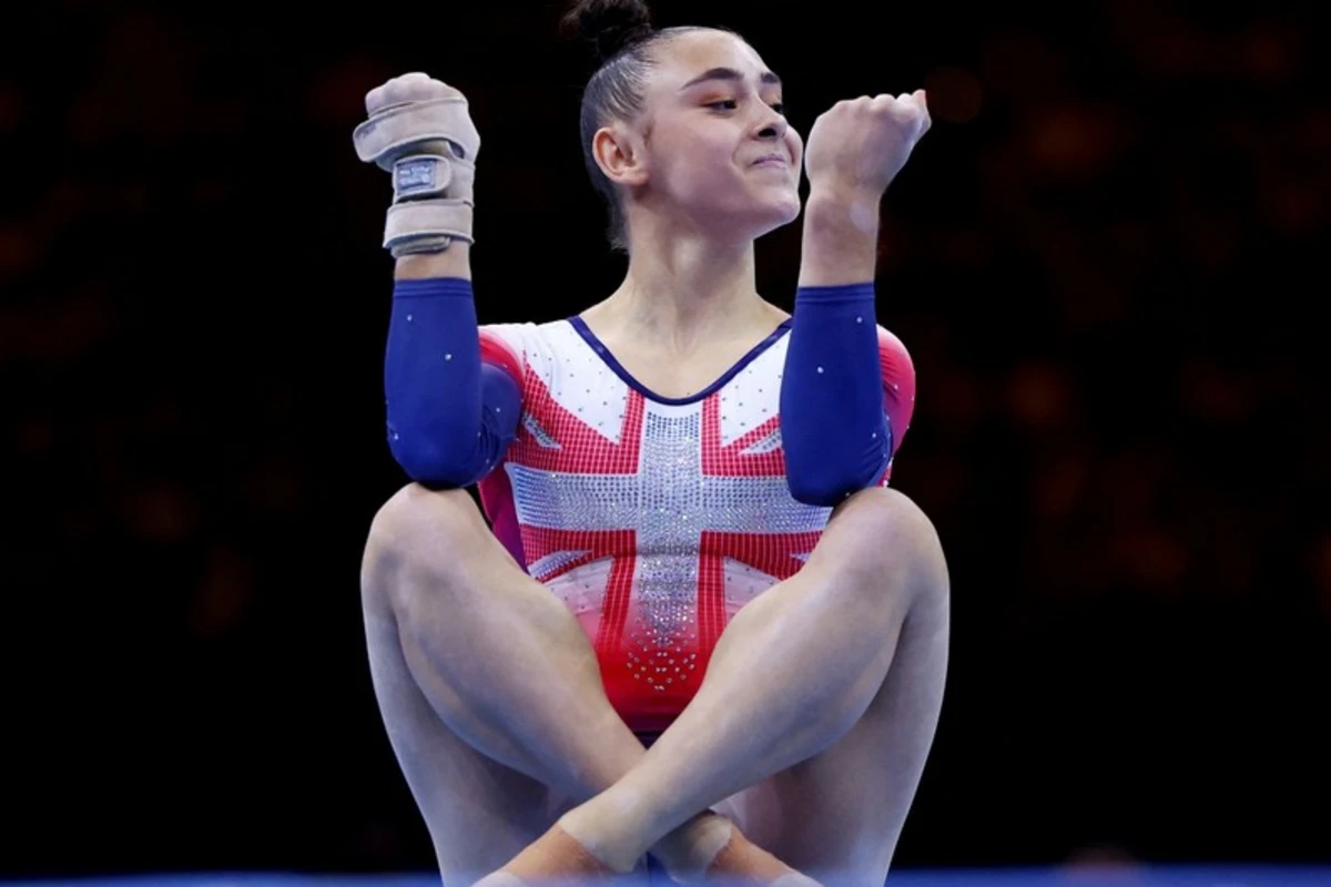 Böyük Britaniyanı təmsil edən azərbaycanlı gimnast ikinci dəfə Avropa çempionu olub - VİDEO Böyük Britaniyanı təmsil edən azərbaycanlı gimnast ikinci dəfə Avropa çempionu olub - VİDEO