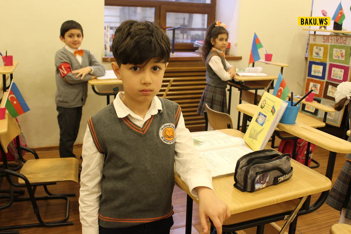 Məktəbli formalarının QİYMƏTİ AÇIQLANDI - Bu tarixdən satışa çıxarılır Məktəbli formalarının QİYMƏTİ AÇIQLANDI - Bu tarixdən satışa çıxarılır
