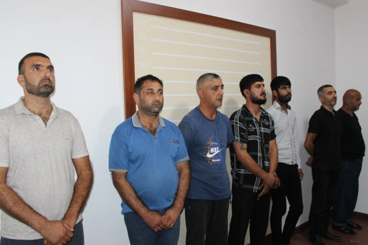 Balakən polisi və Daxili Qoşunlar birgə əməliyyat keçirdi: 7 nəfər saxlanıldı - FOTO/VİDEO Balakən polisi və Daxili Qoşunlar birgə əməliyyat keçirdi: 7 nəfər saxlanıldı - FOTO/VİDEO