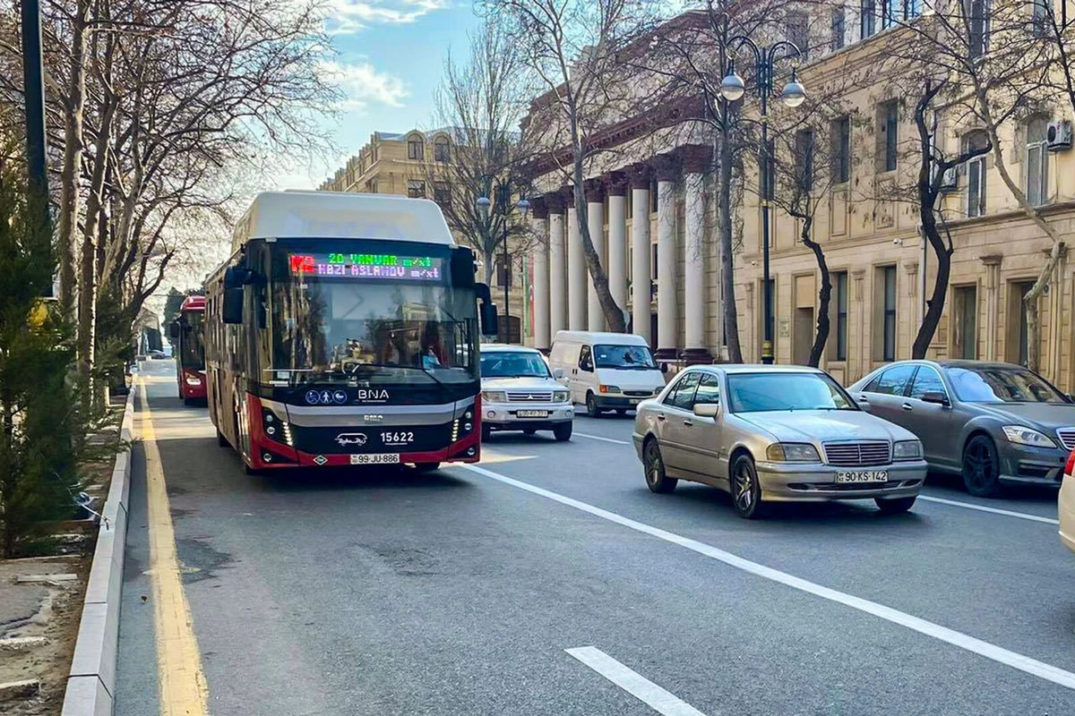Bakıda 79 avtobus gecikir Bakıda 79 avtobus gecikir