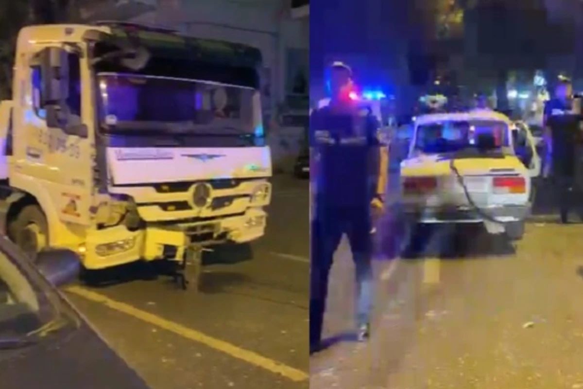 Bakıda evakuator minik avtomobili ilə toqquşdu: 4 nəfər yaralandı - VİDEO