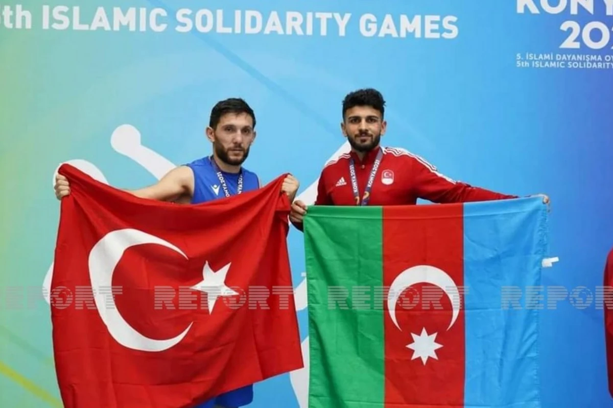 Azərbaycan və Türkiyə kikboksçusundan maraqlı jest - FOTO Azərbaycan və Türkiyə kikboksçusundan maraqlı jest - FOTO