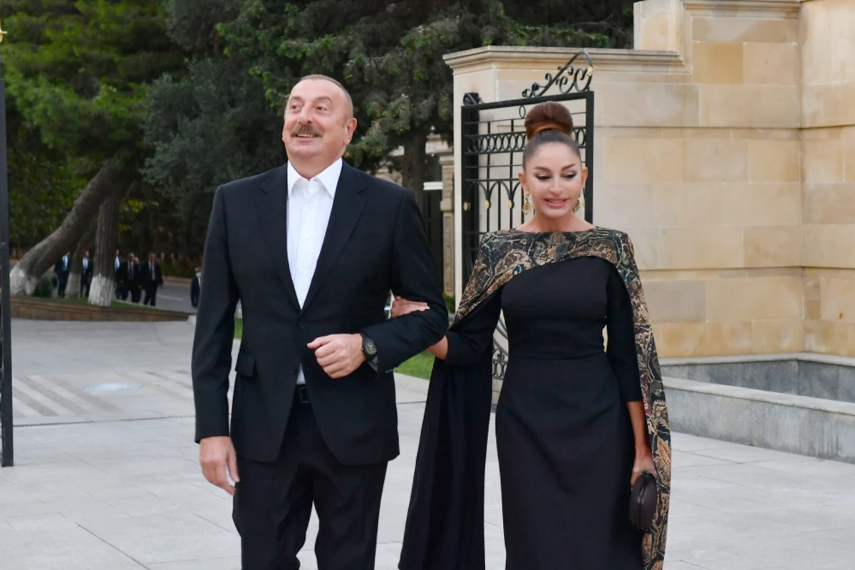 Prezident və birinci xanım Müslüm Maqomayevin xatirəsinə həsr olunan gecədə iştirak edib - YENİLƏNİB - FOTO