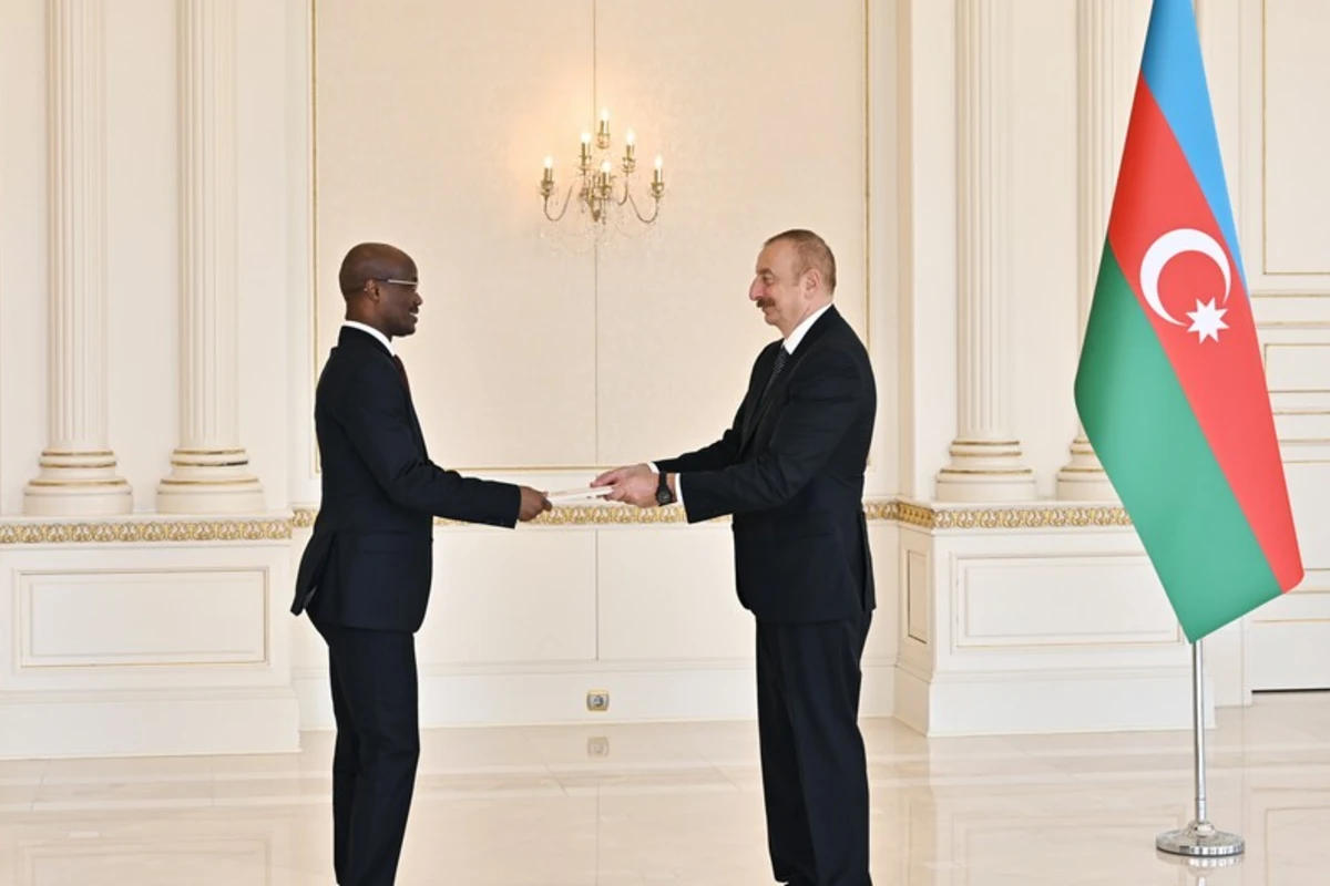 Prezident İlham Əliyev Çadın yeni səfirinin etimadnaməsini qəbul edib - FOTO