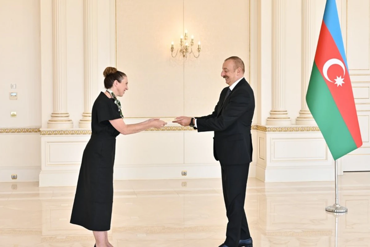 Azərbaycan Prezidenti Yeni Zelandiyanın yeni səfirinin etimadnaməsini qəbul edib - FOTO Azərbaycan Prezidenti Yeni Zelandiyanın yeni səfirinin etimadnaməsini qəbul edib - FOTO