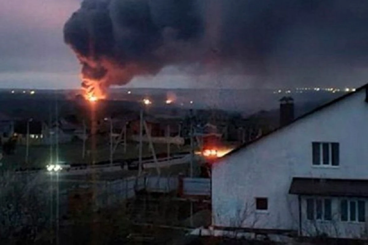 В России загорелся склад с боеприпасами - ВИДЕО