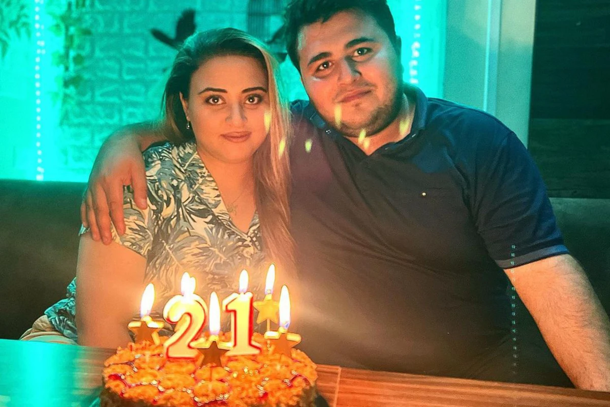 Almaxanım Əhmədli 21 yaşını nişanlısı ilə qeyd etdi - FOTO Almaxanım Əhmədli 21 yaşını nişanlısı ilə qeyd etdi - FOTO