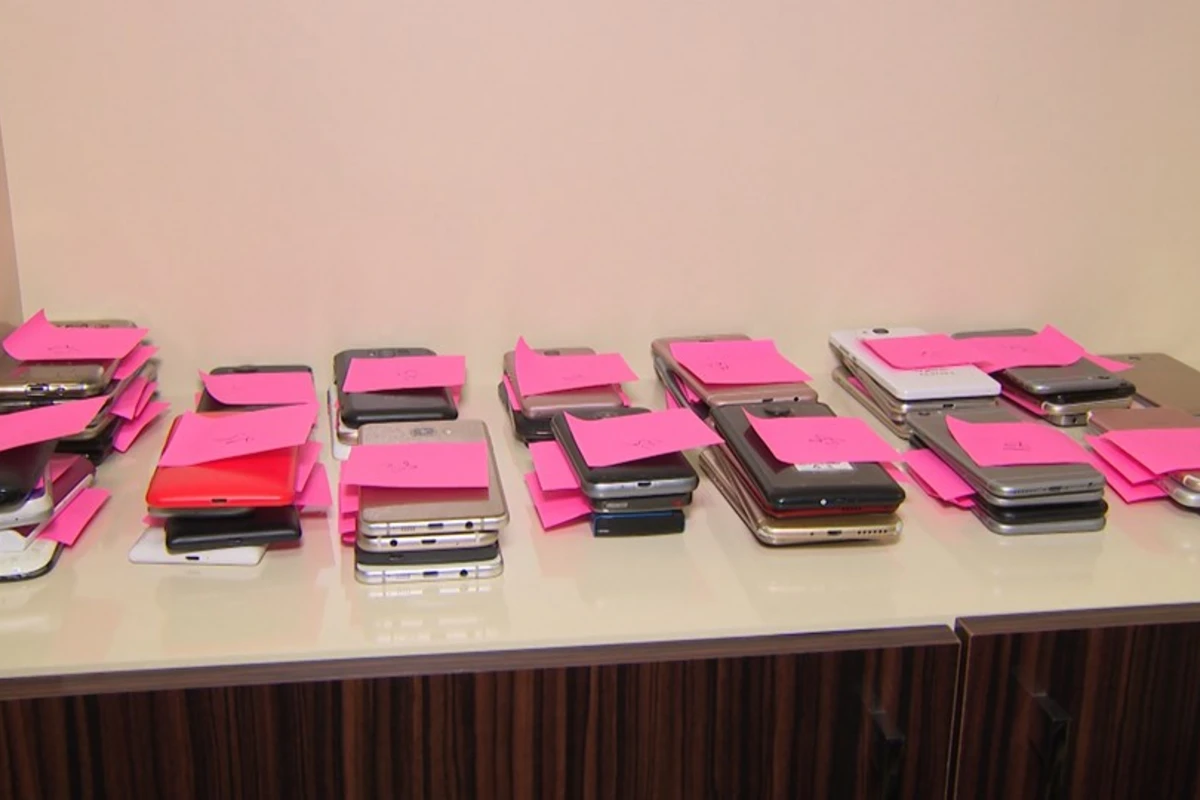 В Баку из магазина похищено 35 телефонов на сумму в 94 тысячи манатов