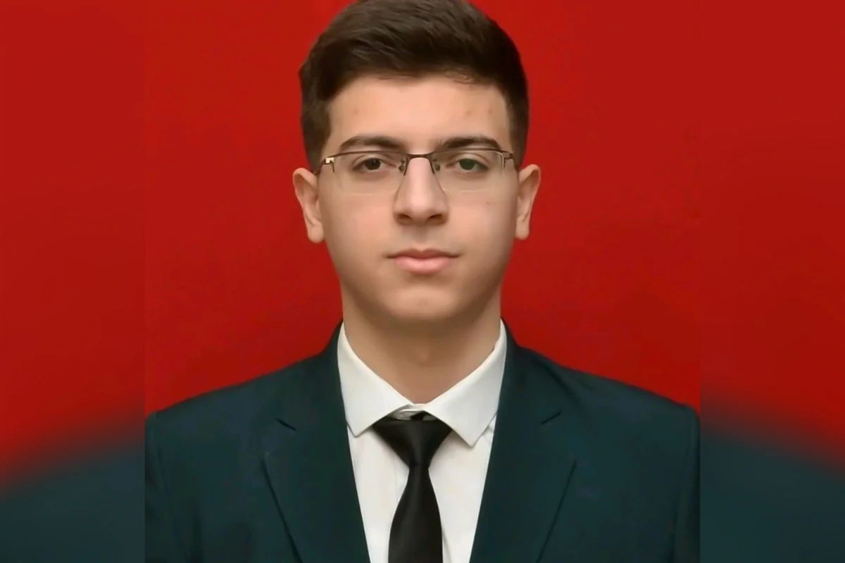 677 bal toplasa da, yenidən imtahan verib 1-ci oldu - FOTO 677 bal toplasa da, yenidən imtahan verib 1-ci oldu - FOTO