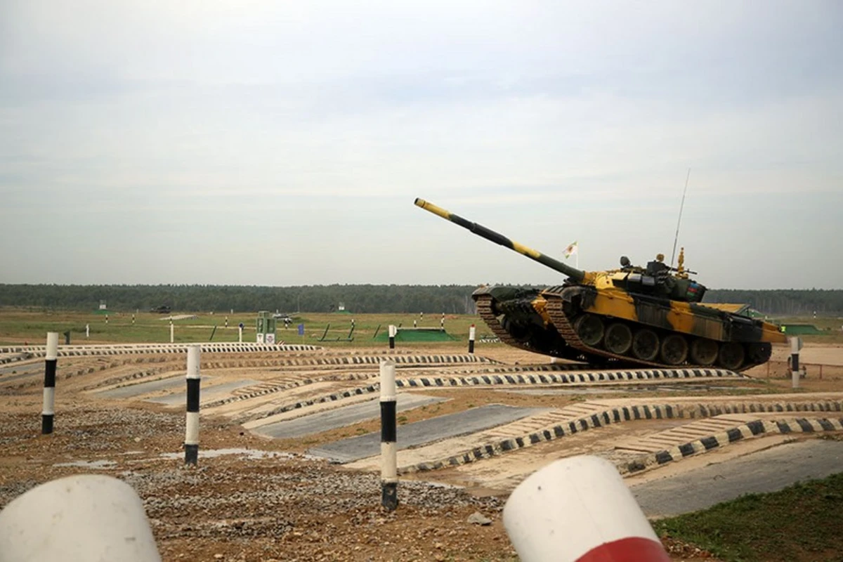 Азербайджанские военнослужащие вышли в полуфинал конкурса Танковый биатлон - ФОТО