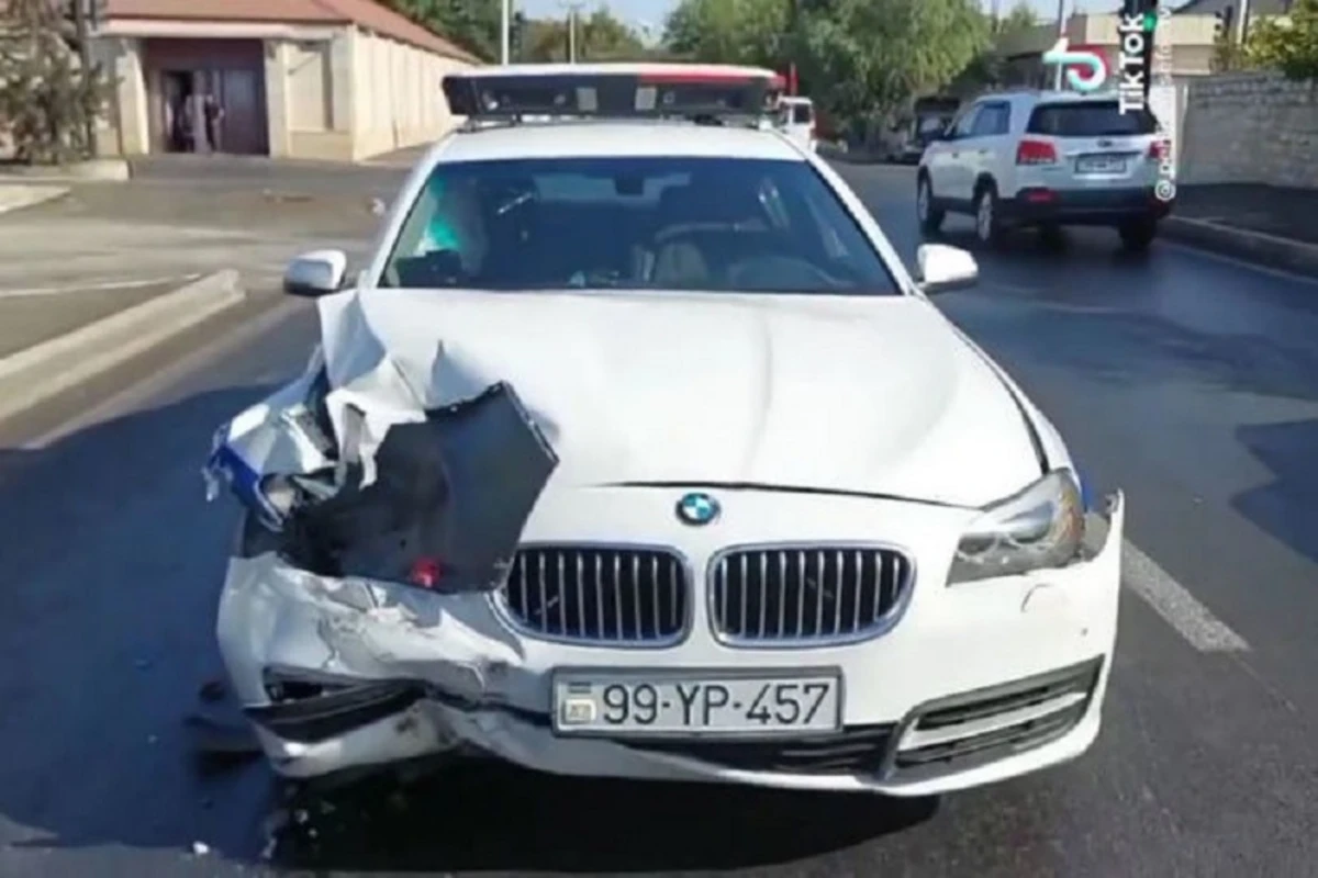 В Баку автомобиль ДПС спровоцировал цепную аварию - ВИДЕО