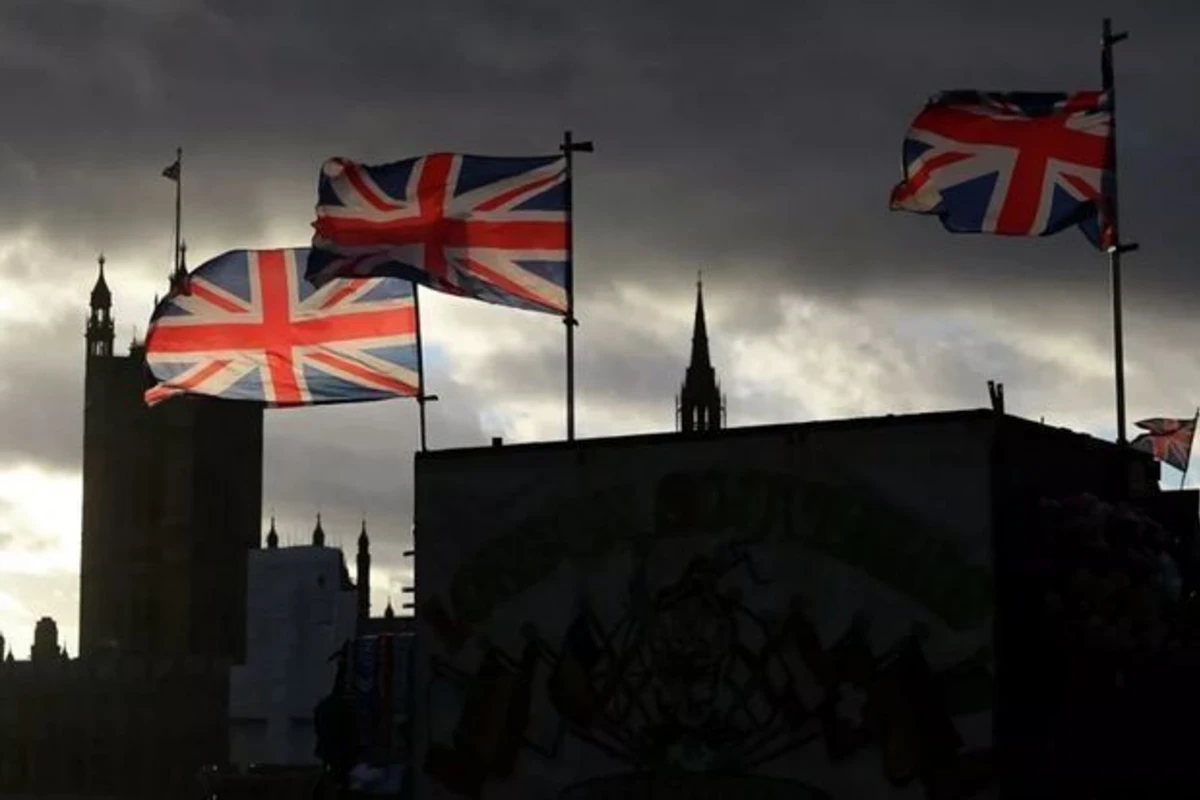 Britaniyanın ən böyük konteyner limanı işçiləri tətil edirlər
