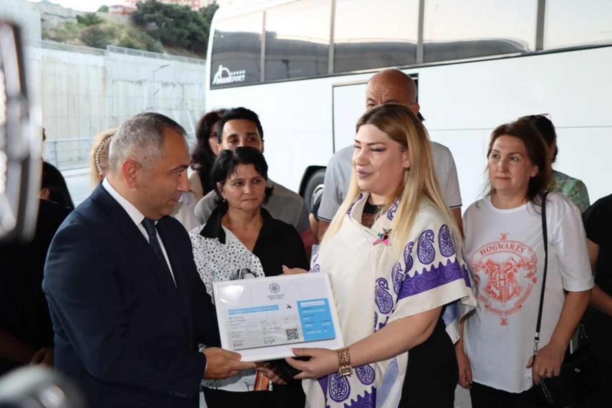Şuşaya 10 000-ci sərnişin səfər edib - FOTO Şuşaya 10 000-ci sərnişin səfər edib - FOTO