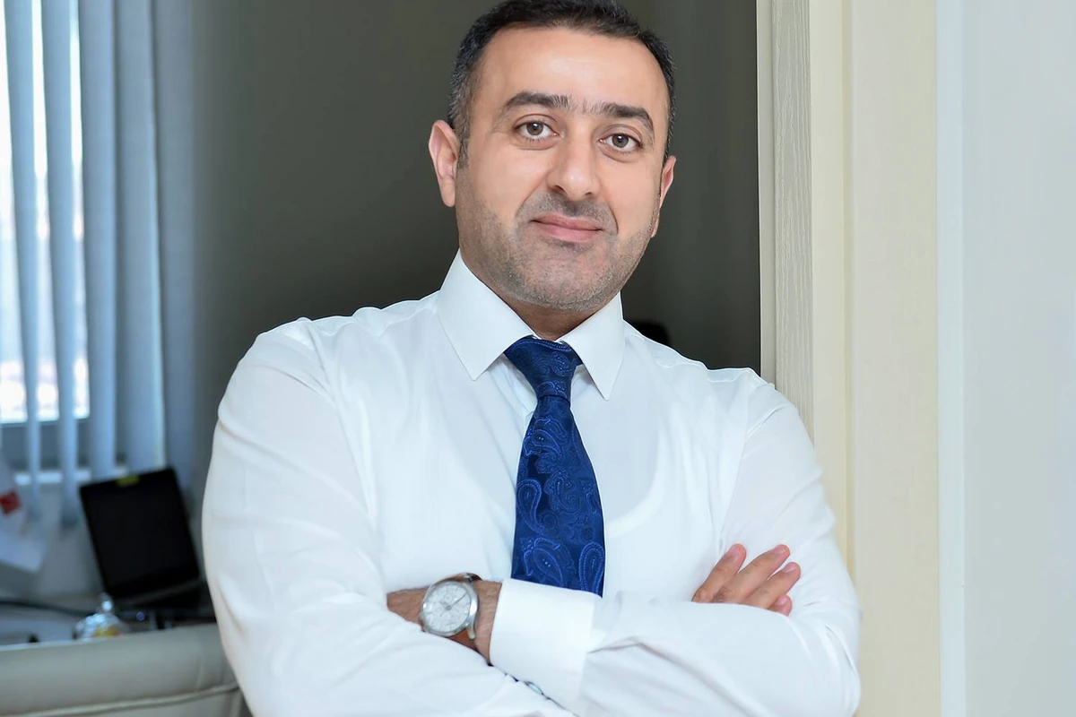 Yeni Klinikaya mətbuat katibi təyin olundu