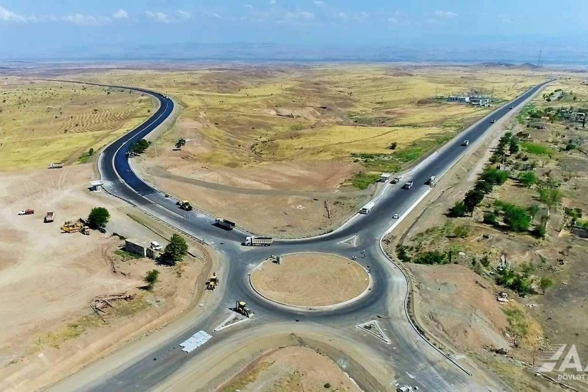 Şükürbəyli-Cəbrayıl-Hadrut avtomobil yolunun 20 km-lik hissəsi asfaltlanıb - FOTO Şükürbəyli-Cəbrayıl-Hadrut avtomobil yolunun 20 km-lik hissəsi asfaltlanıb - FOTO