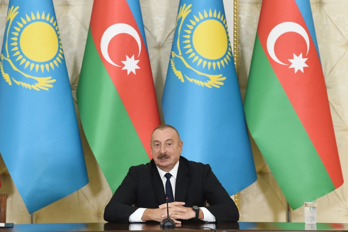Dövlət başçısı: Tokayevin Azərbaycana rəsmi səfəri xalqlarımız arasında dostluğun və qardaşlığın təzahürüdür Dövlət başçısı: Tokayevin Azərbaycana rəsmi səfəri xalqlarımız arasında dostluğun və qardaşlığın təzahürüdür