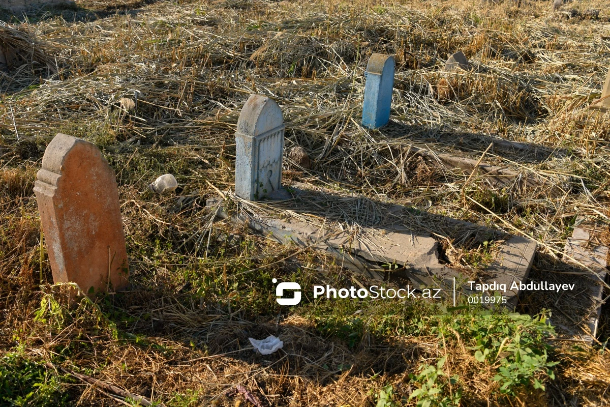 Üç əsrdən çox yaşı olan Məmmədbağır qəbiristanlığı - FOTOREPORTAJ