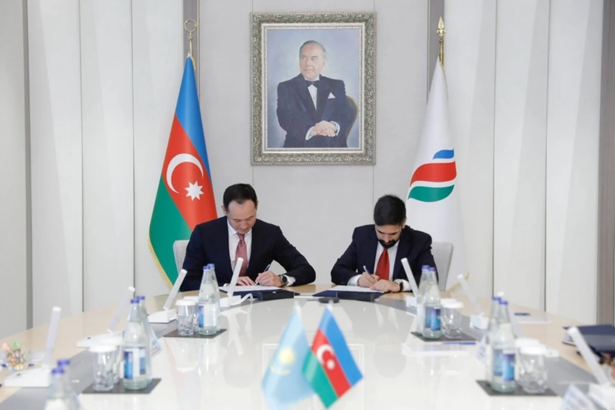 SOCAR и казахстанская компания QazaqGaz подписали Меморандум о взаимопонимании - ФОТО