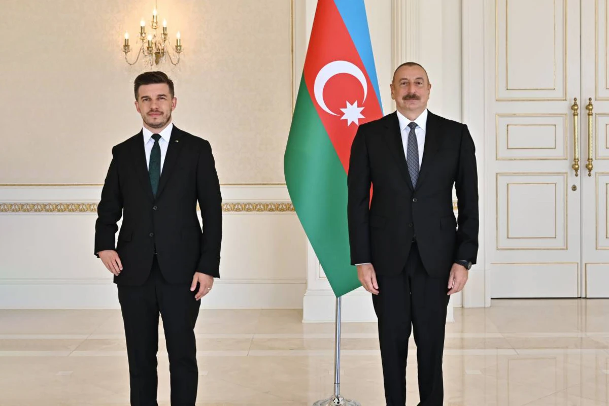 İlham Əliyev Bosniya və Herseqovinanın Azərbaycanda yeni səfirinin etimadnaməsini qəbul edib - FOTO