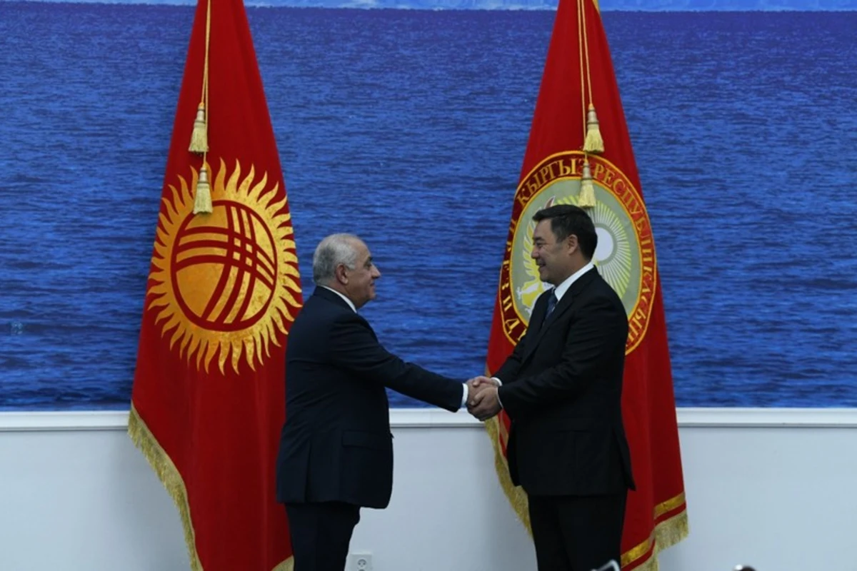 Əli Əsədov Qırğızıstan Prezidenti ilə görüşüb - FOTO