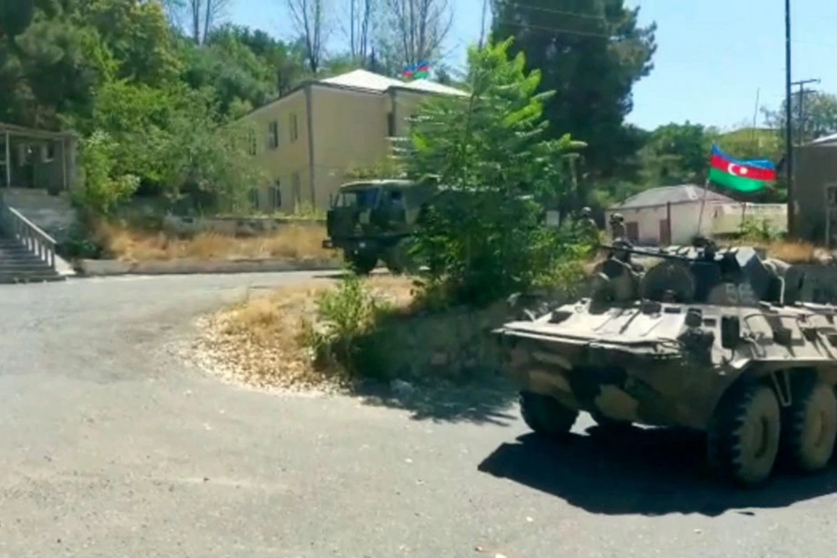 Минобороны: Подразделения ВС Азербайджана вошли в город Лачын - ВИДЕО