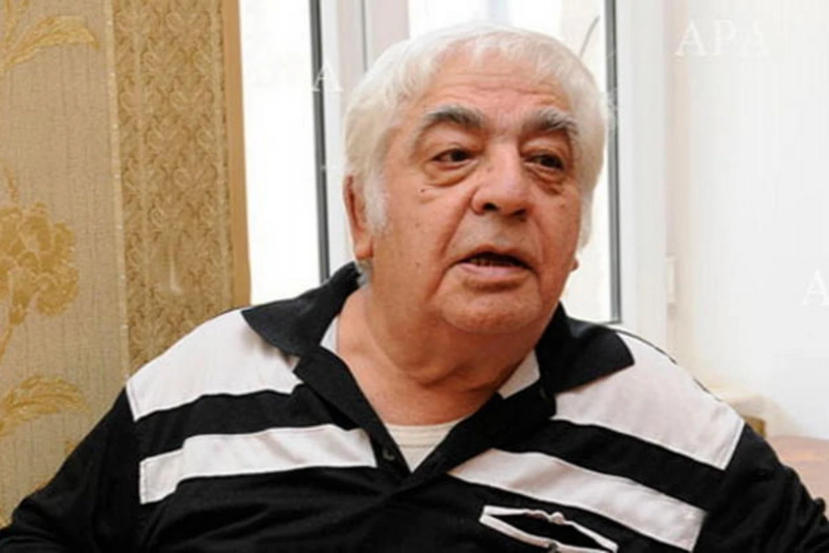 Mərhum Xalq artistinin bəylik kostyumu teatrın geyim bazasından verilib - VİDEO