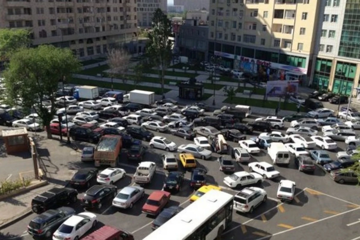 Bakıda sıxlıq olan yollar açıqlanıb