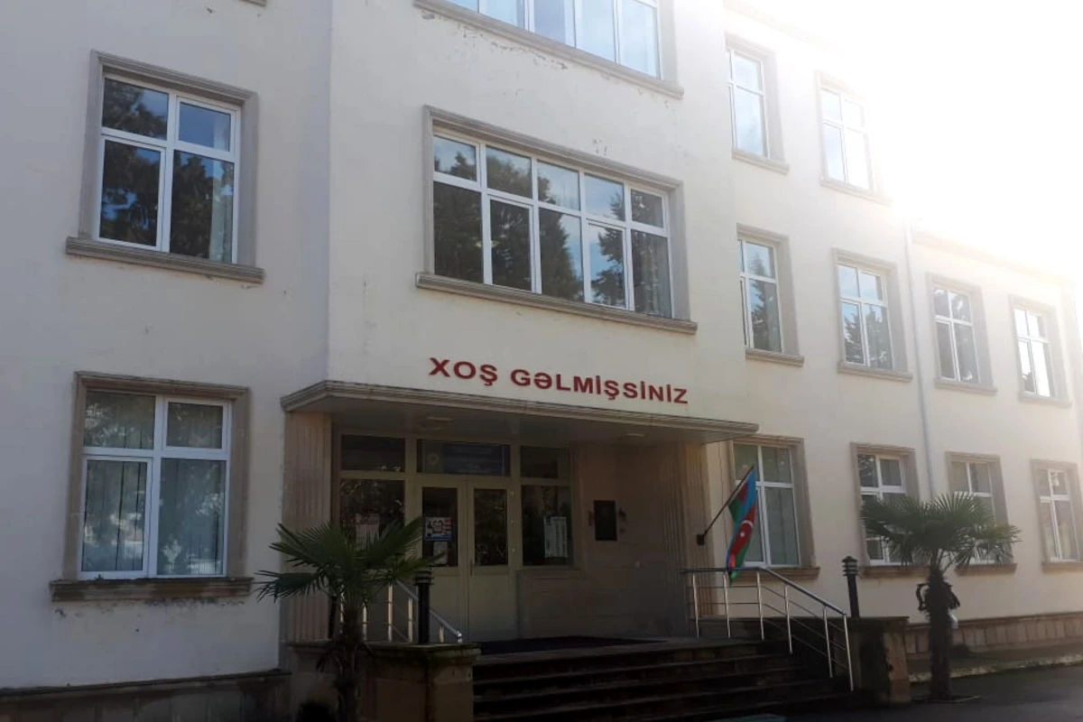 Lənkəranda məktəbdə direktor səlahiyyəti gözətçiyə həvalə olundu - FOTO