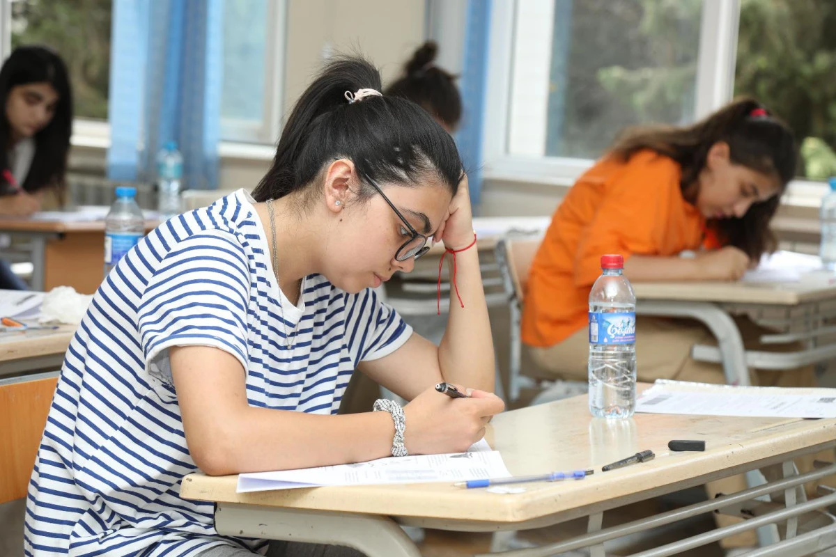 23 mindən çox abituriyent dövlət sifarişli yerlərə qəbul olub 23 mindən çox abituriyent dövlət sifarişli yerlərə qəbul olub