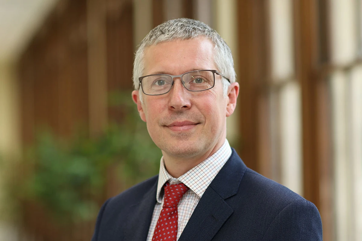 Britaniyanın Azərbaycandakı yeni səfiri Şəhidlər Xiyabanını ziyarət etdi - FOTO Britaniyanın Azərbaycandakı yeni səfiri Şəhidlər Xiyabanını ziyarət etdi - FOTO