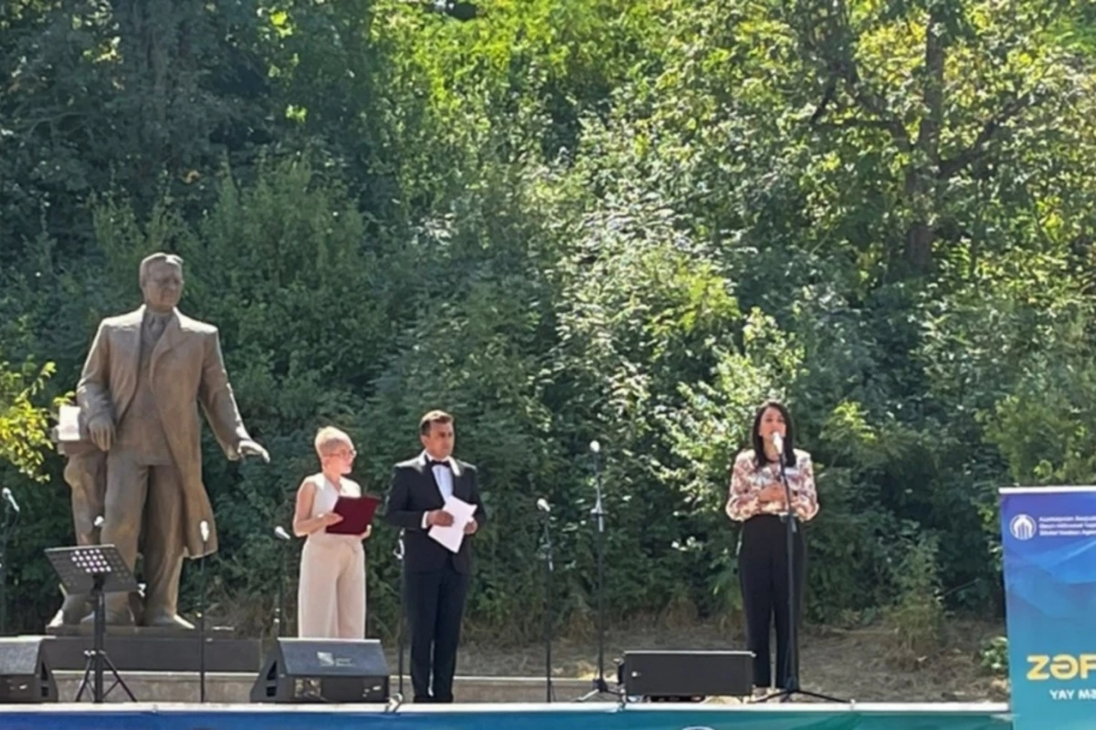 Ombudsman “Zəfər” Yay Məktəbinin bağlanış mərasimində iştirak edib - FOTO