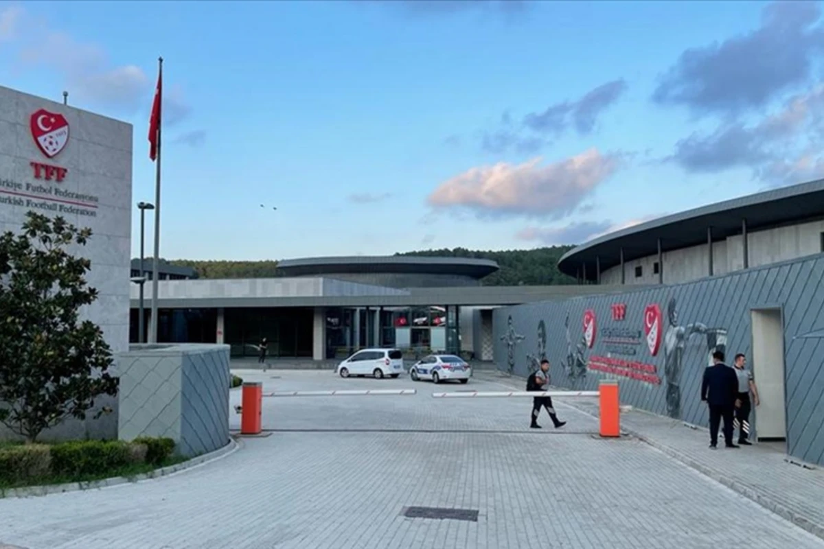 TFF-ə silahlı hücum oldu