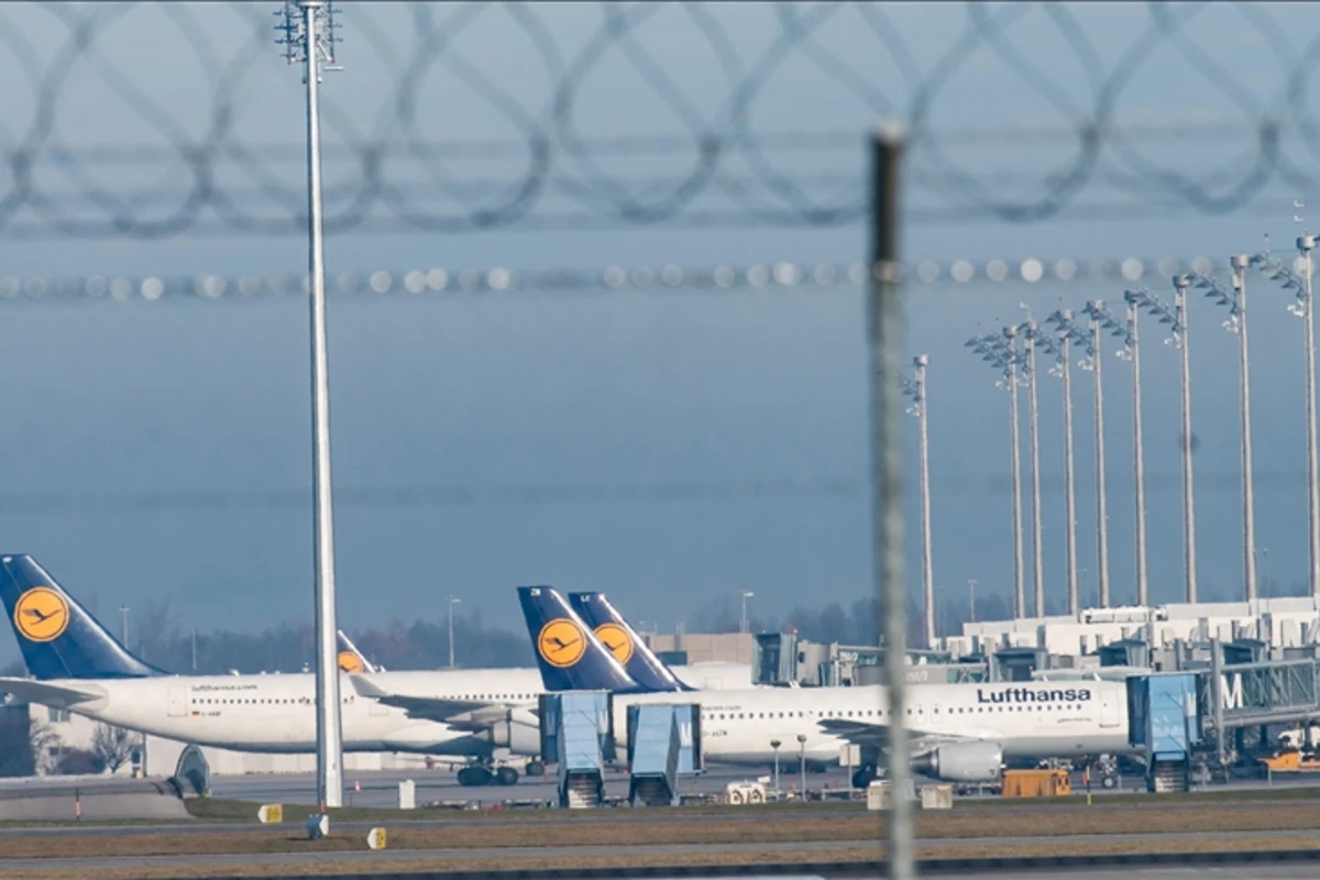 Lufthansadakı pilotların tətili şirkətin yüzlərlə uçuşunu təxirə saldı