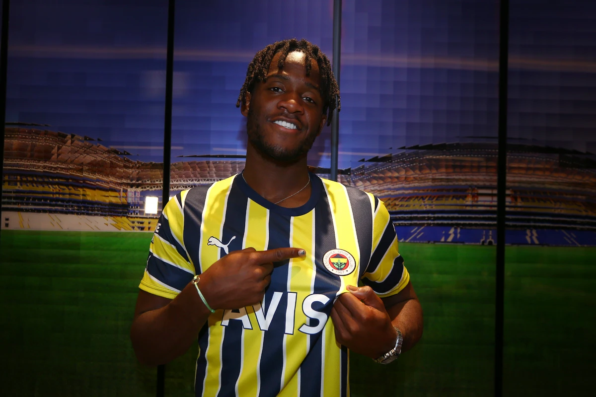 “Fənərbaxça” “Çelsi”dən hücumçu transfer etdi - FOTO