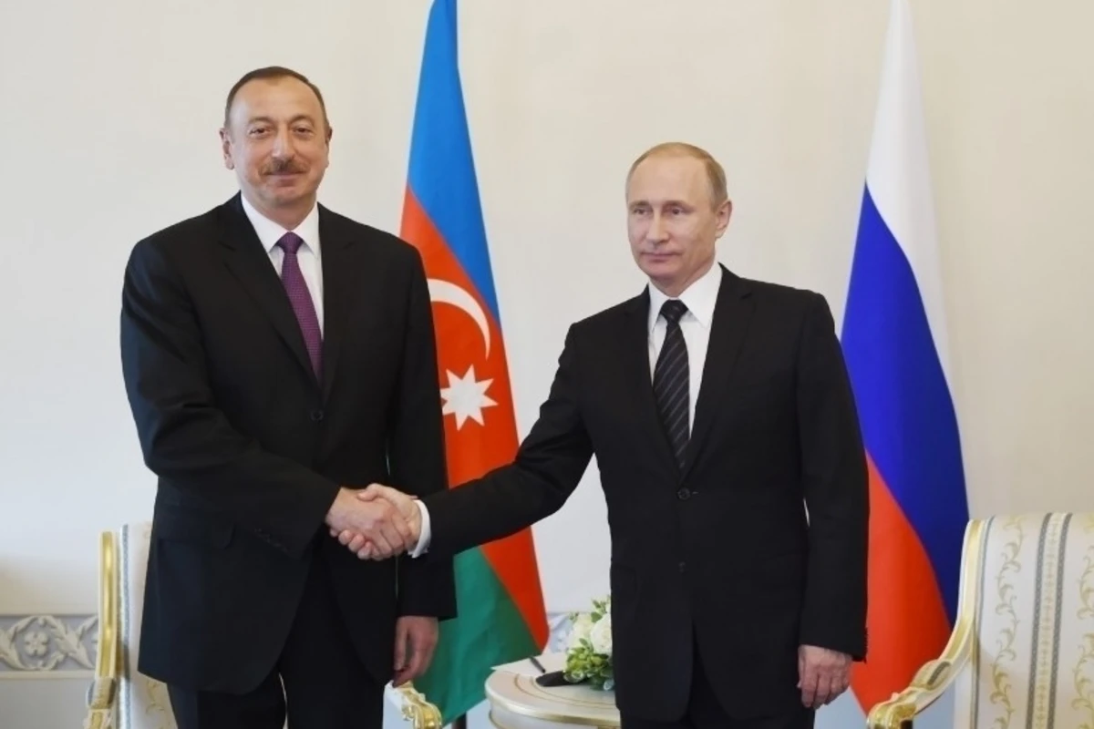 Vladimir Putin İlham Əliyevə zəng edib
