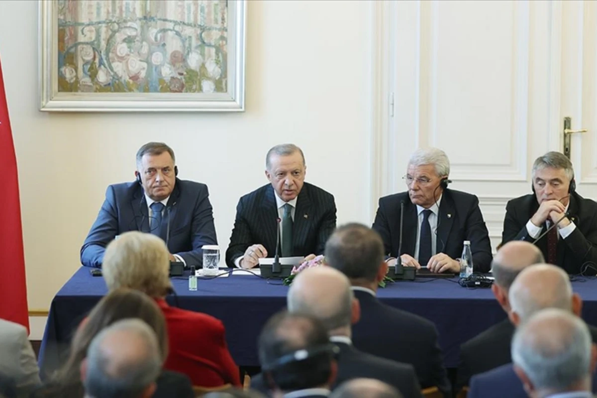 Türkiyə və Bosniya-Herseqovina arasında şəxsiyyət vəsiqəsi ilə gediş-gəliş mümkün olacaq Türkiyə və Bosniya-Herseqovina arasında şəxsiyyət vəsiqəsi ilə gediş-gəliş mümkün olacaq