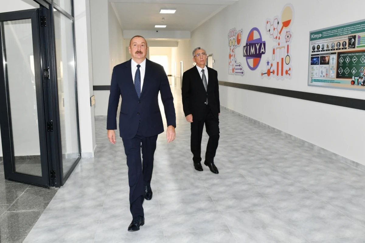 Prezident Bakıda yeni inşa edilən məktəb kompleksində yaradılan şəraitlə tanış olub - FOTO