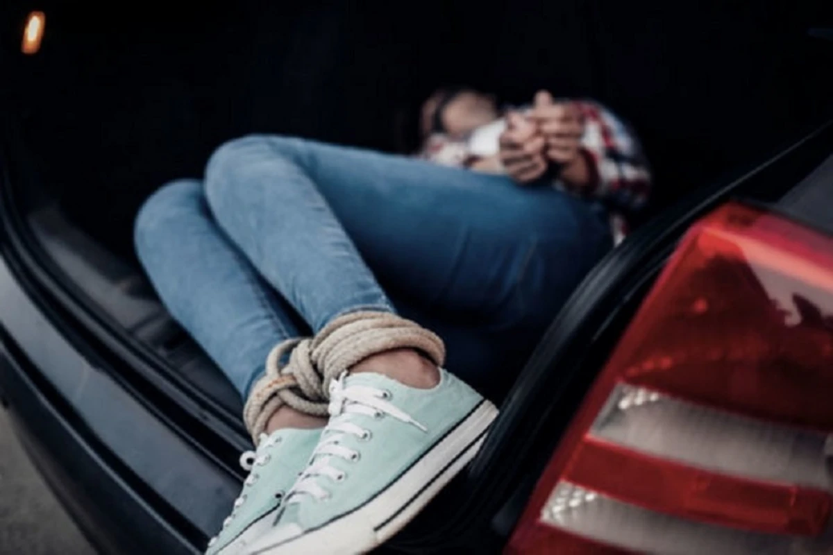 В Баку похитили 18-летнюю девушку