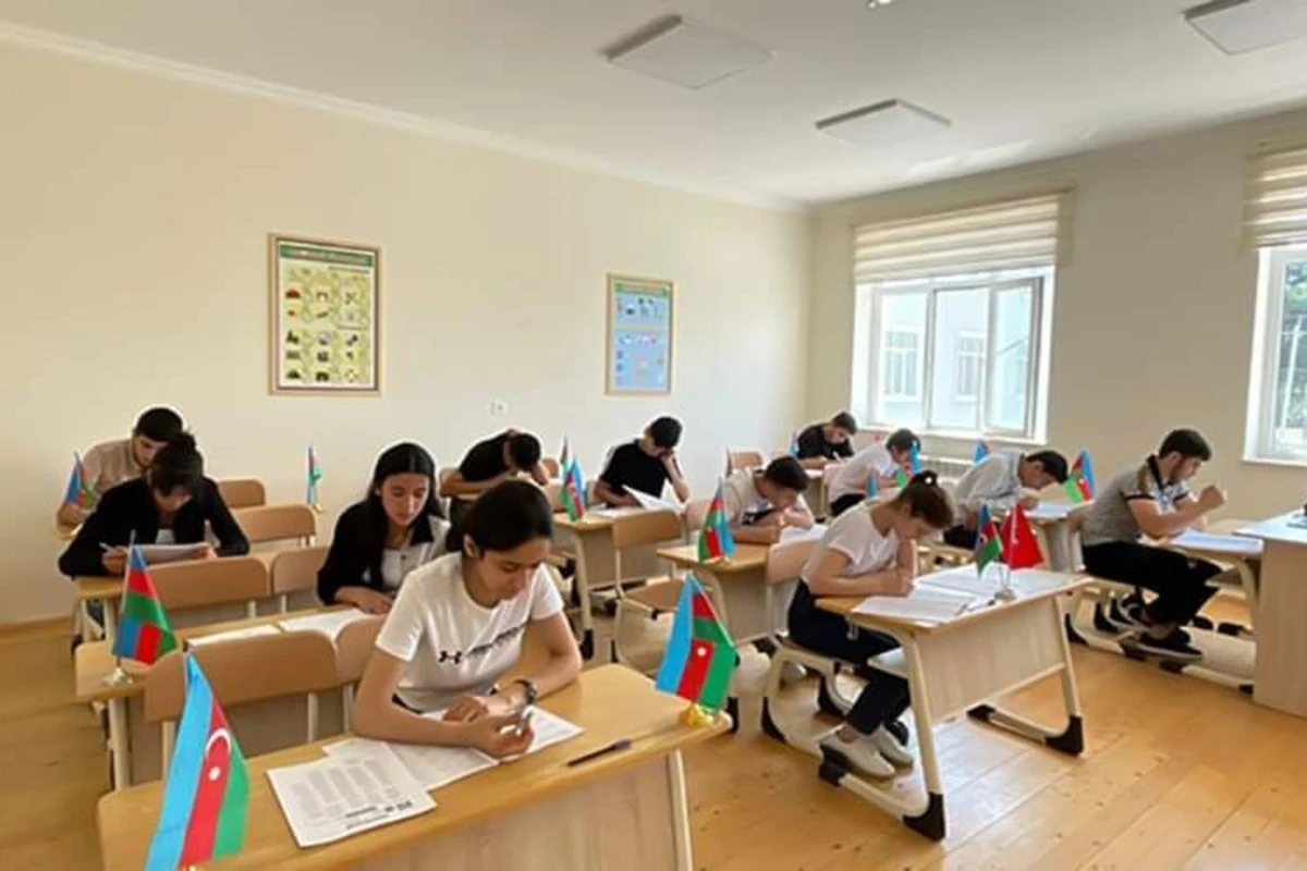 “Nar”ın dəstəyilə 10 abituriyent tələbə adını qazandı “Nar”ın dəstəyilə 10 abituriyent tələbə adını qazandı